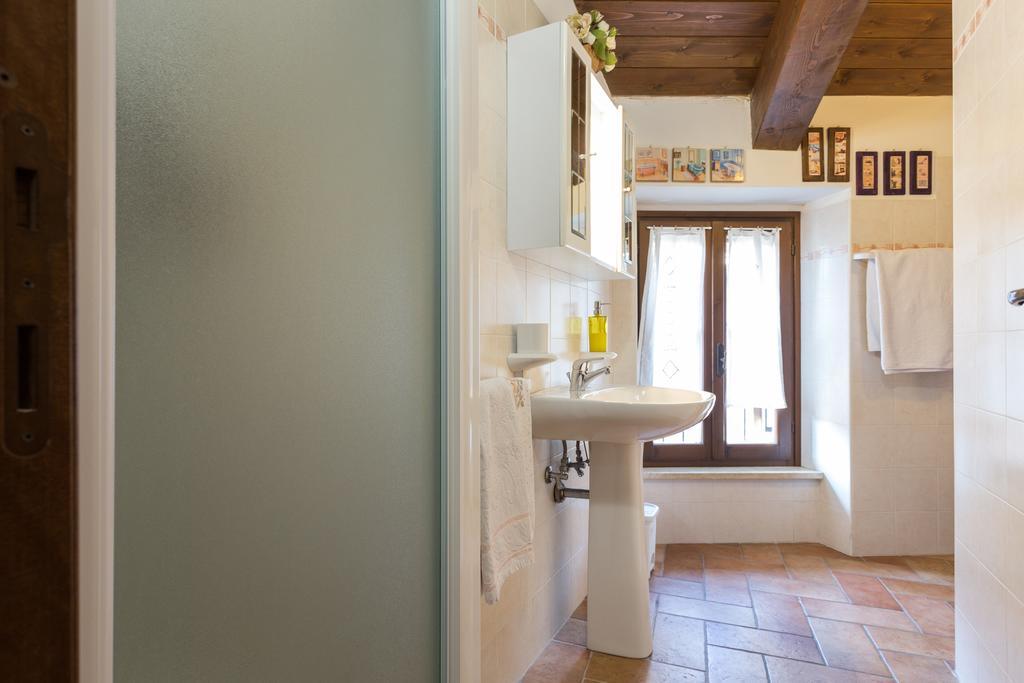 Bed And Breakfast A Casa Delle Fate Assise Extérieur photo