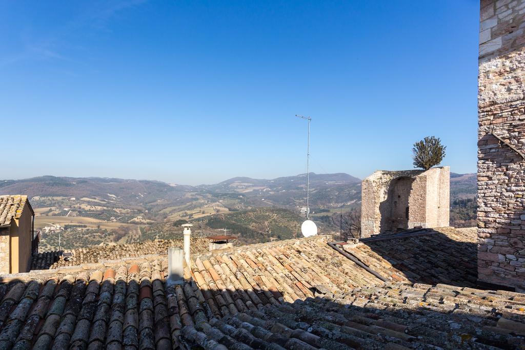 Bed And Breakfast A Casa Delle Fate Assise Extérieur photo