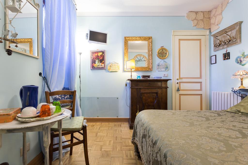 Bed And Breakfast A Casa Delle Fate Assise Extérieur photo