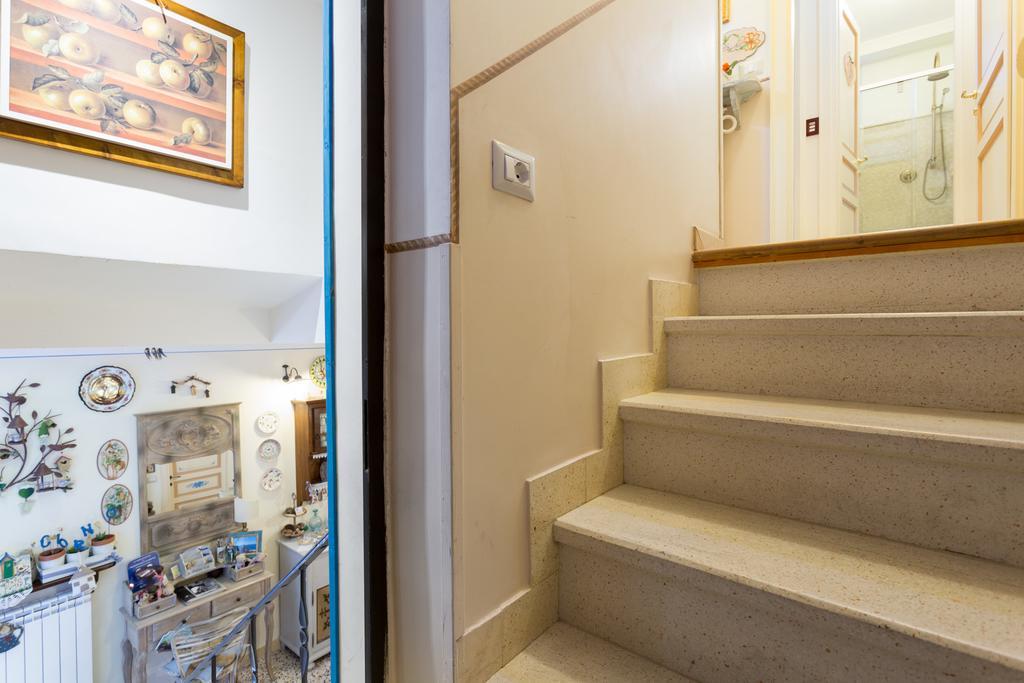 Bed And Breakfast A Casa Delle Fate Assise Extérieur photo