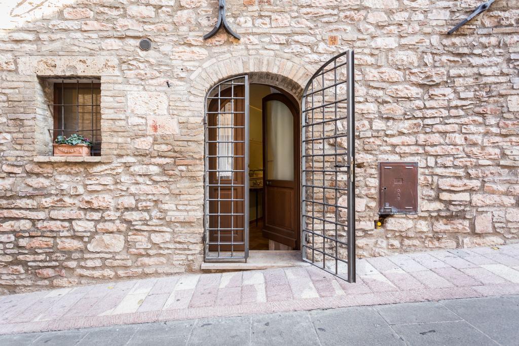 Bed And Breakfast A Casa Delle Fate Assise Chambre photo