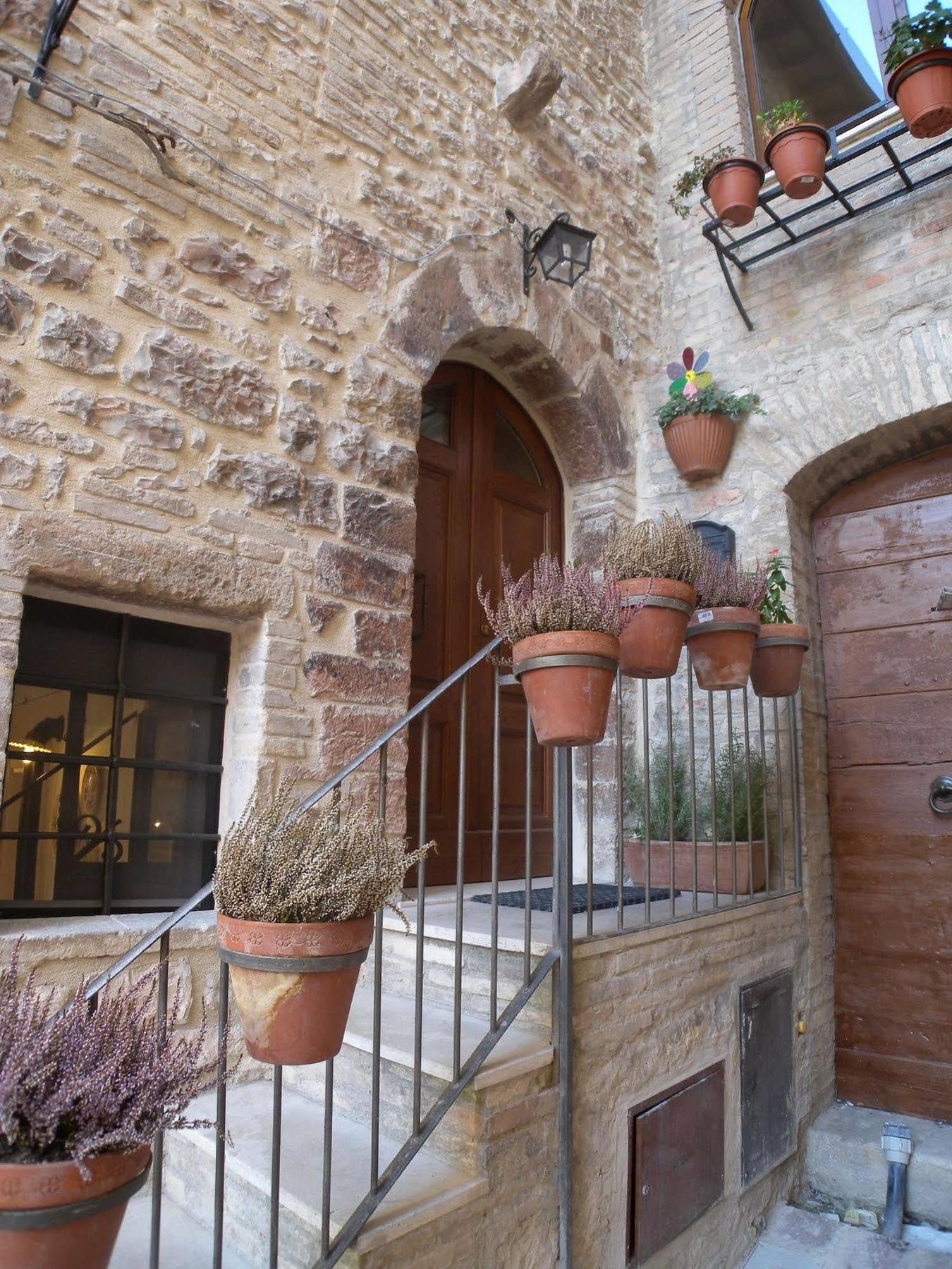 Bed And Breakfast A Casa Delle Fate Assise Extérieur photo