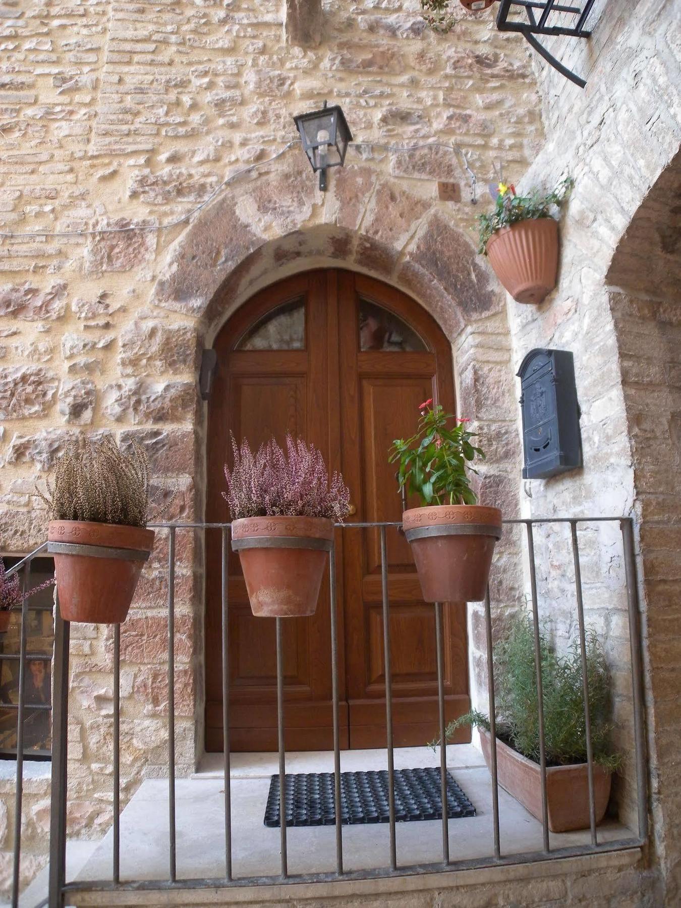 Bed And Breakfast A Casa Delle Fate Assise Extérieur photo