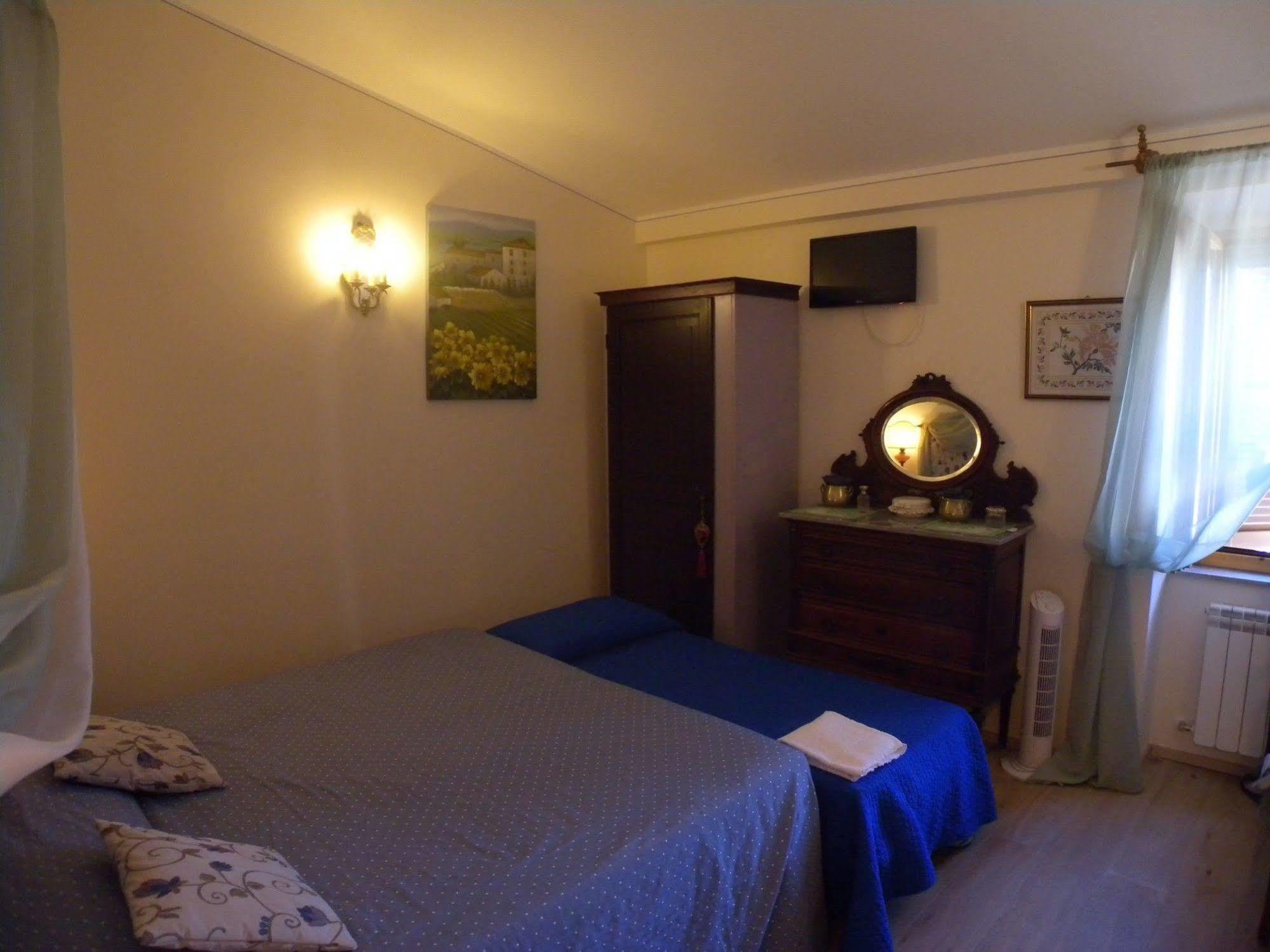 Bed And Breakfast A Casa Delle Fate Assise Extérieur photo